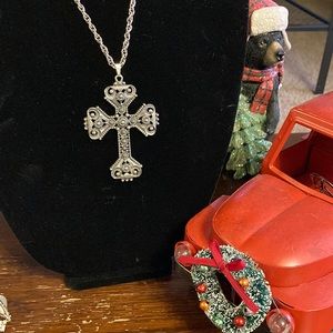 1974 Limited Edition Sarah Coventry  Cross necklace